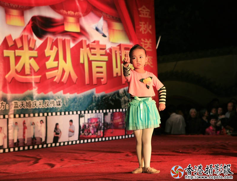 振兴戏曲从娃娃抓起.JPG
