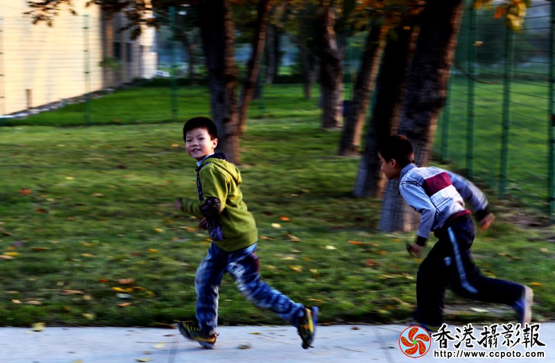 奔跑的少年.jpg