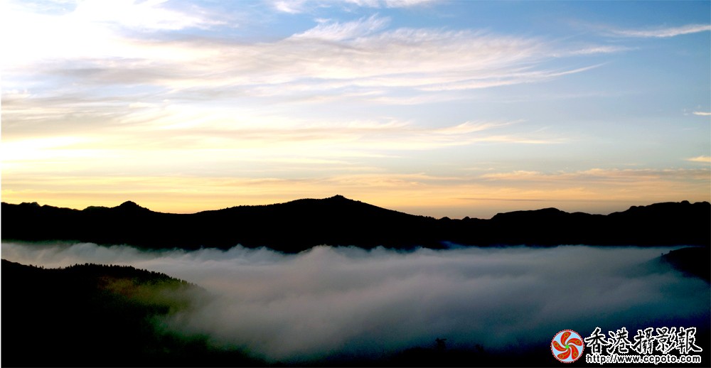 博山（辰巳山）云雾彩霞.jpg
