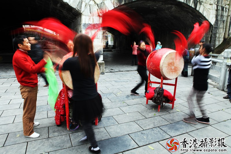 红绸飞舞.jpg