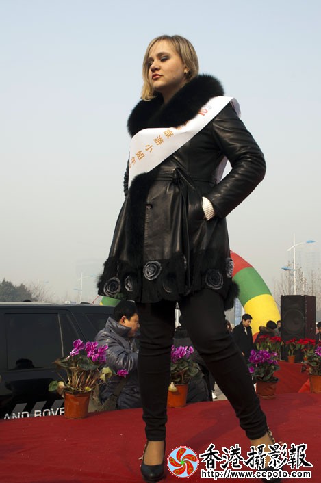 世界旅游小姐冠军赛3..jpg