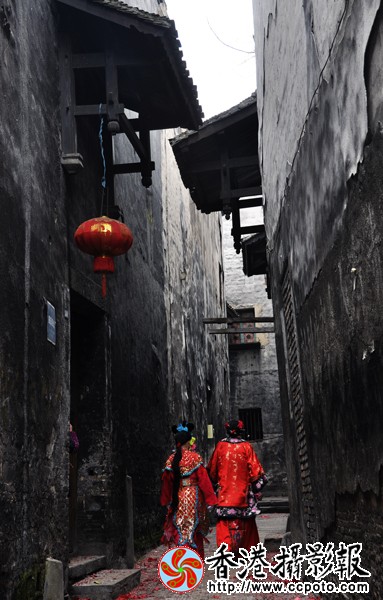 洪江古城红色 3.jpg