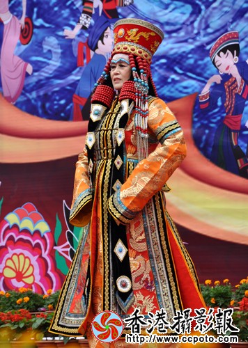 民族服饰表演 (4).jpg