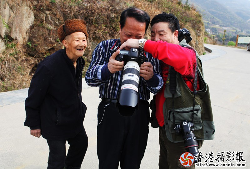 让我老汉也瞧瞧.jpg