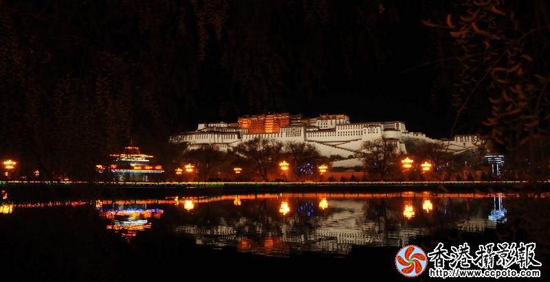 圣殿布达拉宫迷人的夜景