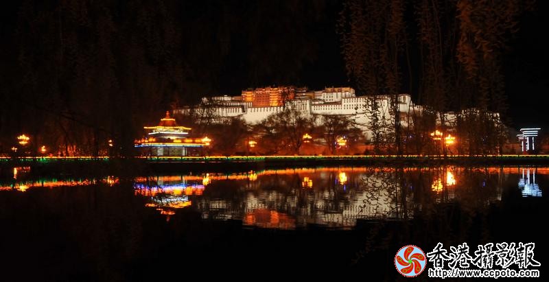 圣殿布达拉宫迷人的夜景