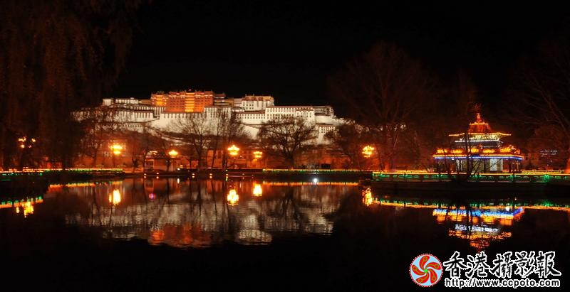圣殿布达拉宫迷人的夜景