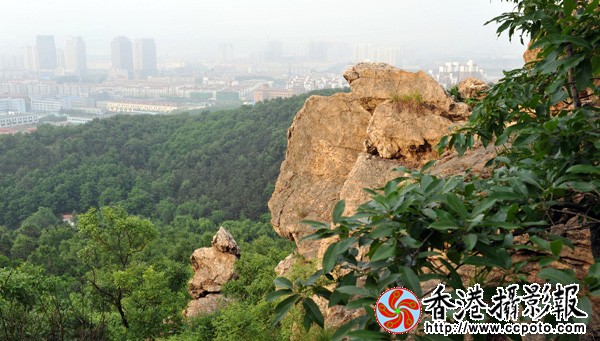 3.凤凰山上博友情.JPG