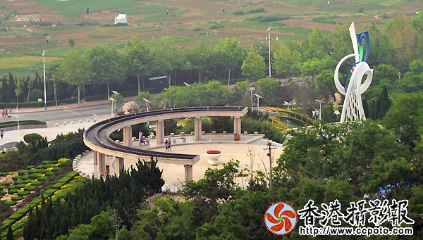 4.凤凰山上博友情.JPG