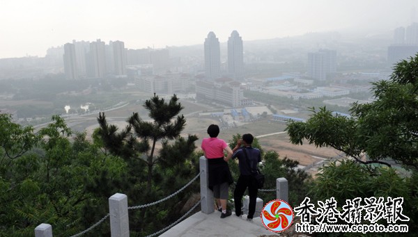 8.凤凰山上博友情.JPG