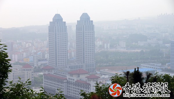 14.凤凰山上博友情.JPG