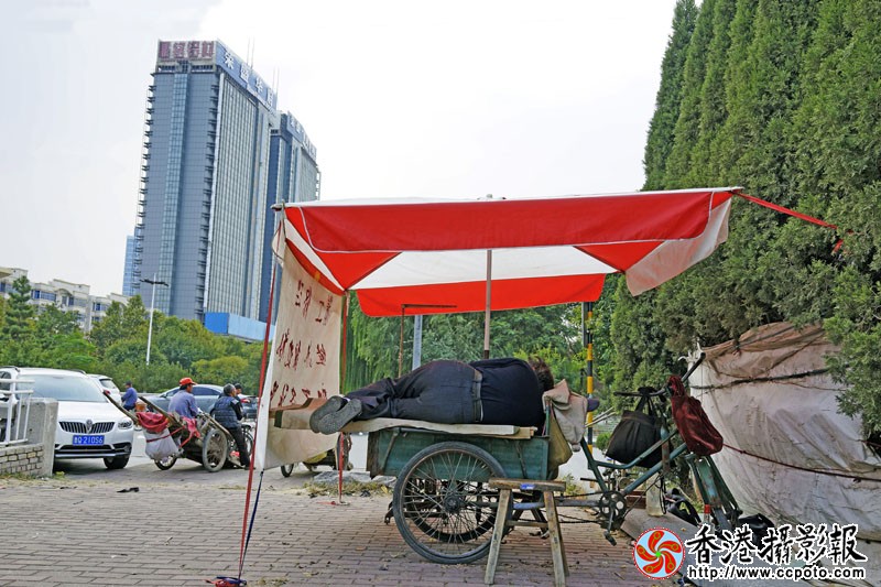 午间休息..jpg