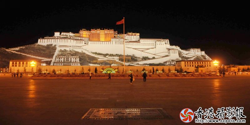 布达拉宫夜景