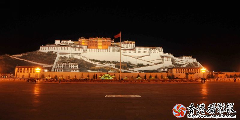 布达拉宫夜景
