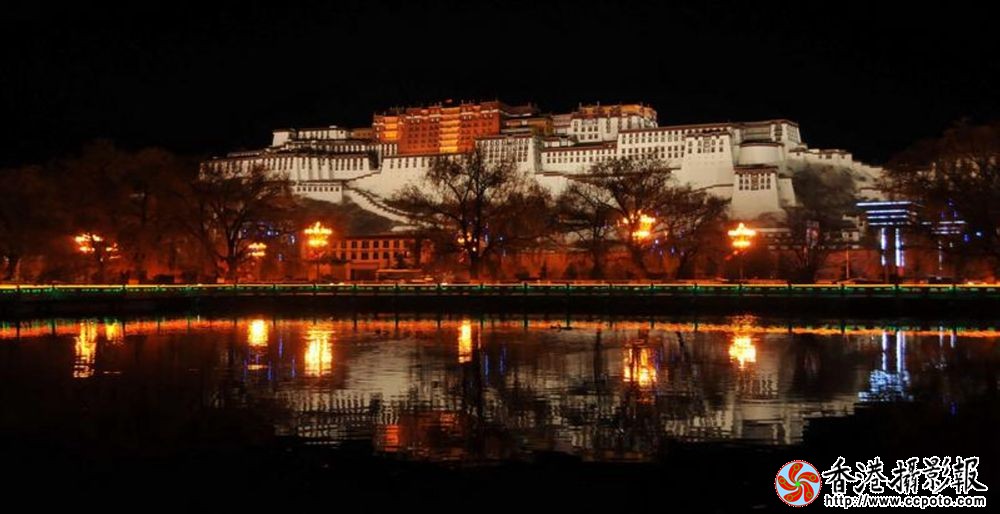 布达拉宫夜景
