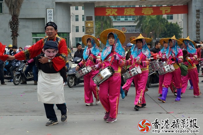 闽南林氏官厅道台公巡境巡香祈平安文艺联欢活动惠女方阵踏街.JPG