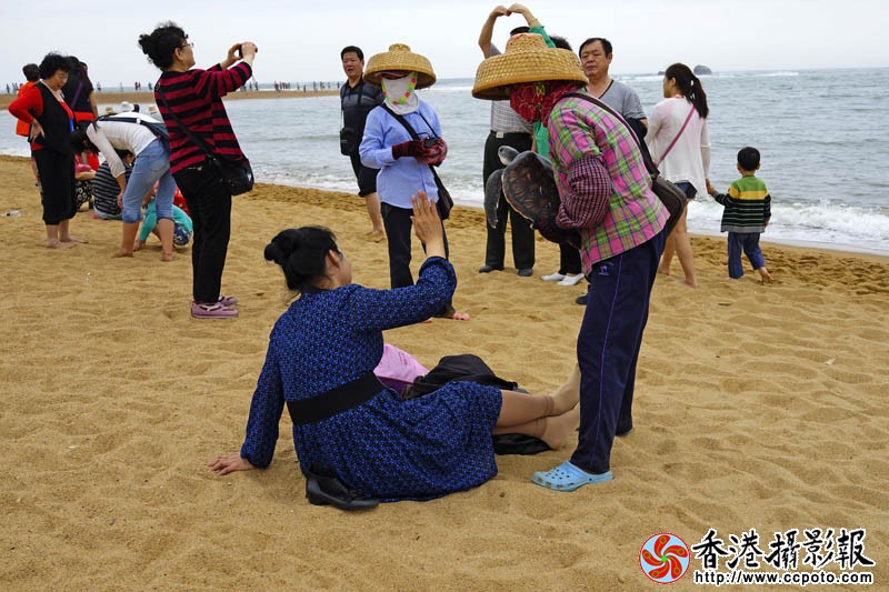 玉带滩上抱龟人8..jpg