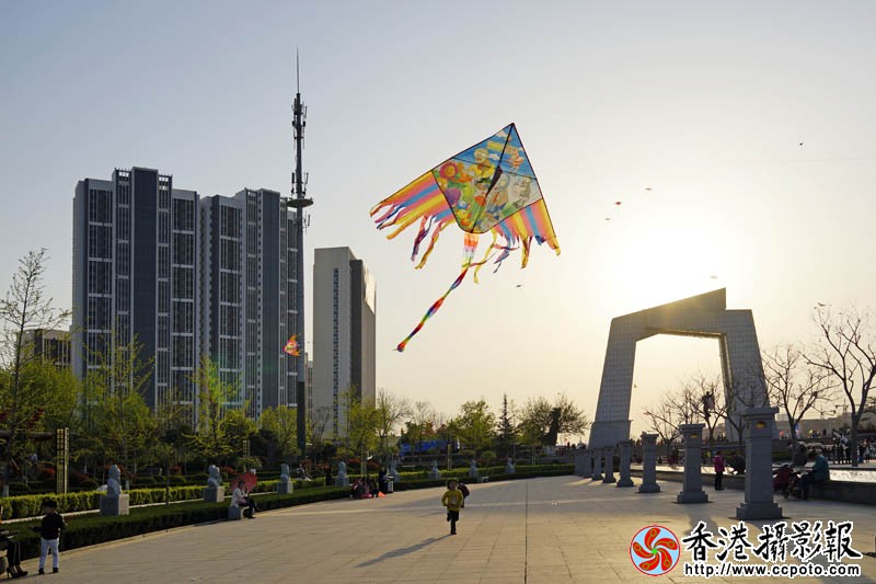书法广场风筝会2..jpg