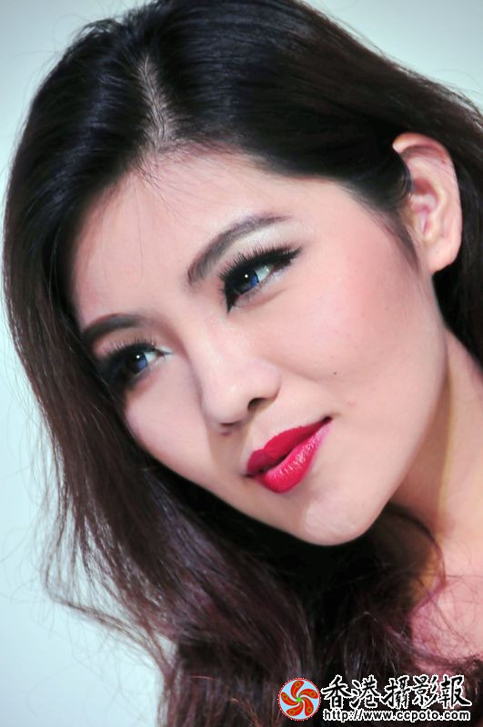 红妆女郎