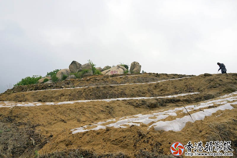 山地身影2..jpg