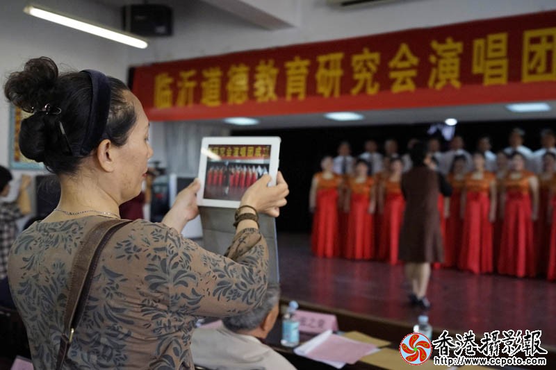 道德演唱进社区20..jpg