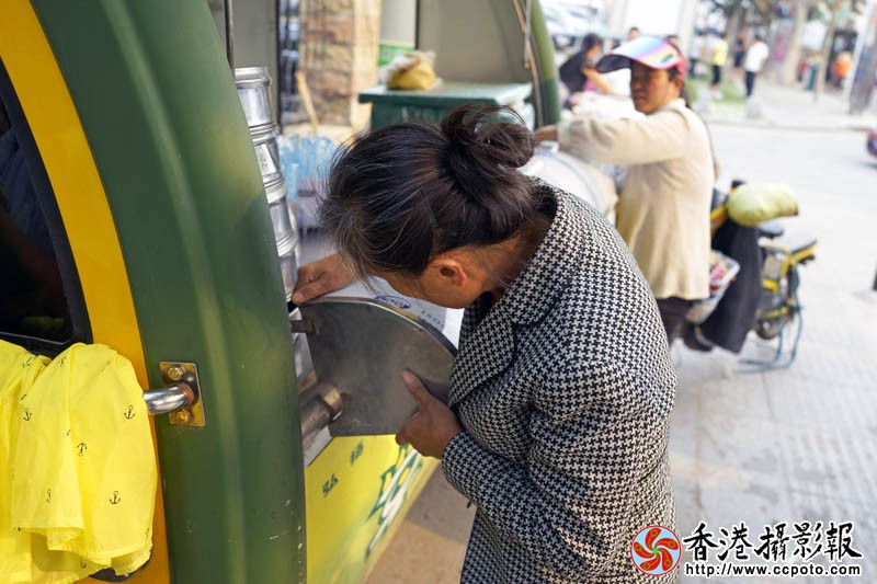 你来高考我送早餐1..jpg