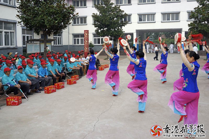 中秋敬老慰问演出11..jpg
