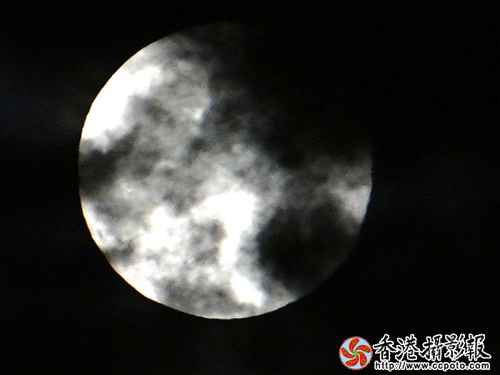 乌云遮月