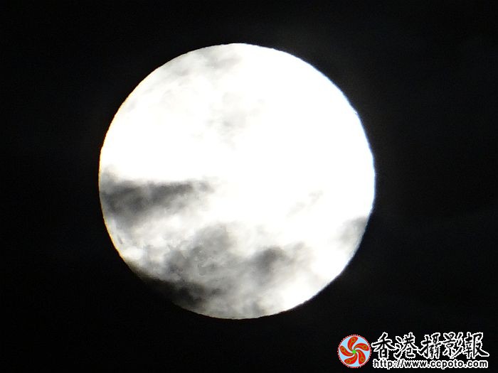 乌云遮月