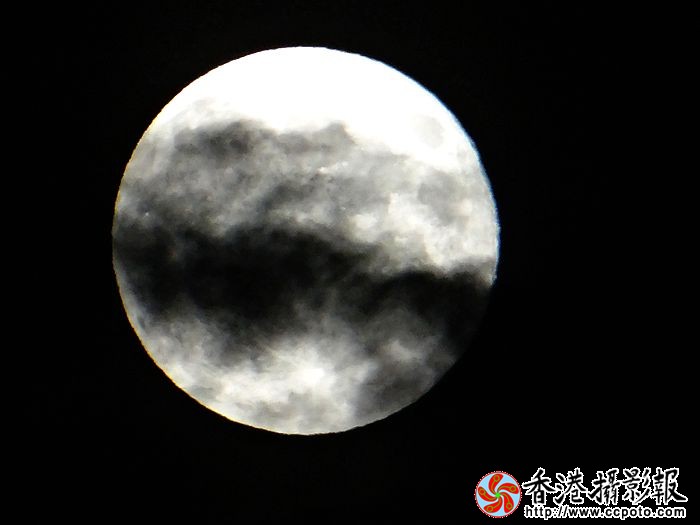 乌云遮月