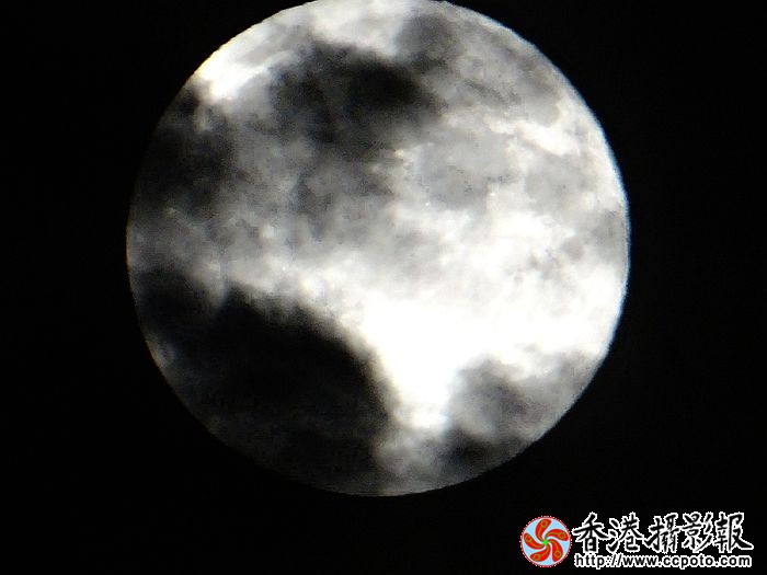 乌云遮月