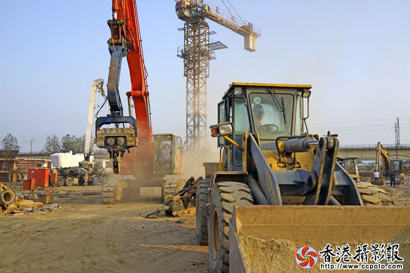 陶然路沂河大桥建设4..jpg