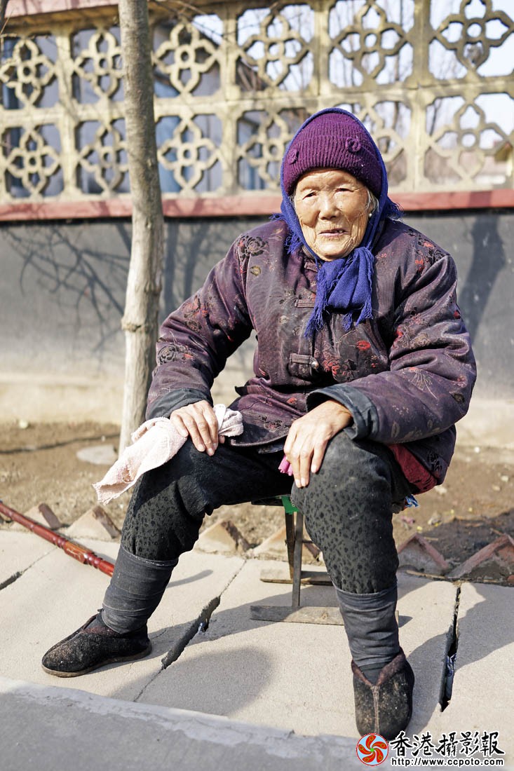 为敬老院老人拍照-汤头18..jpg