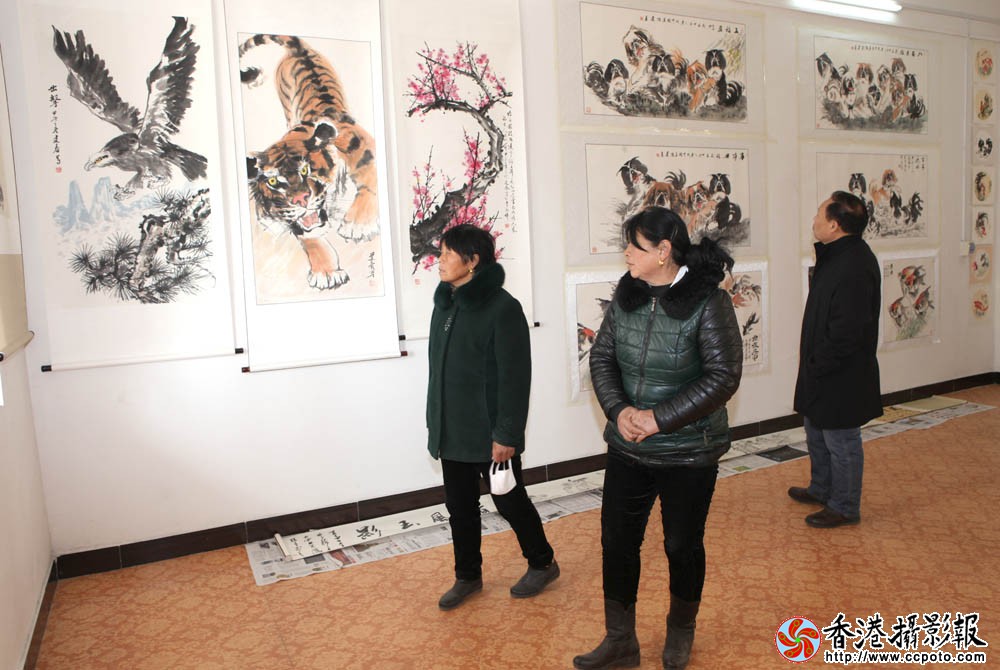 展厅参观.JPG