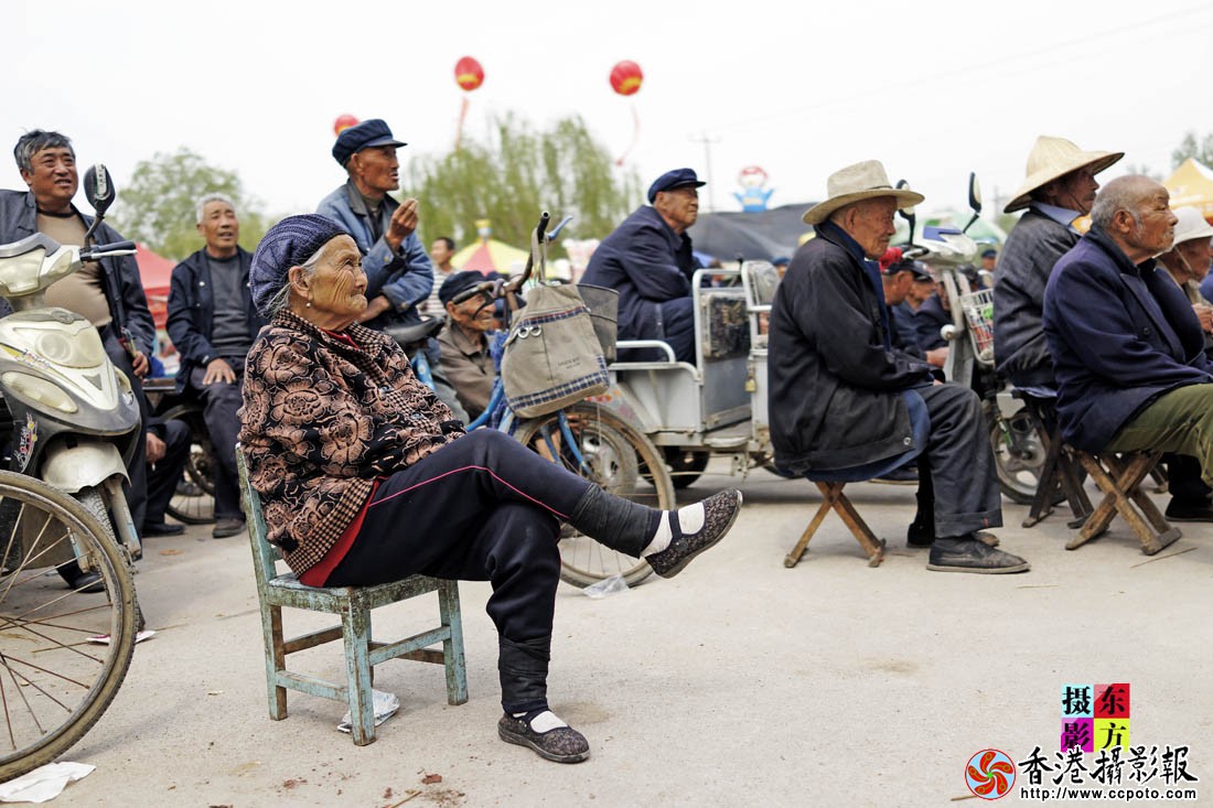 三月三白塔街庙会27..jpg