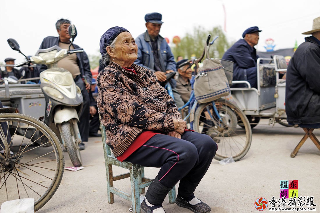 三月三白塔街庙会28..jpg