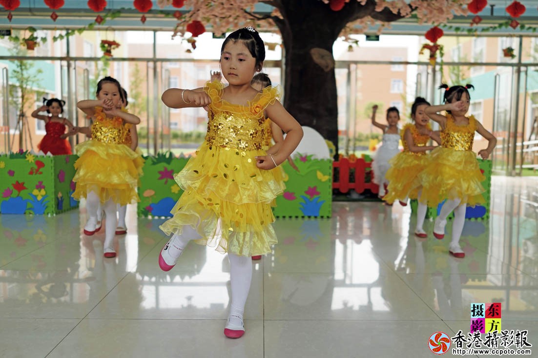 汤河小学幼儿园的孩子们2..jpg