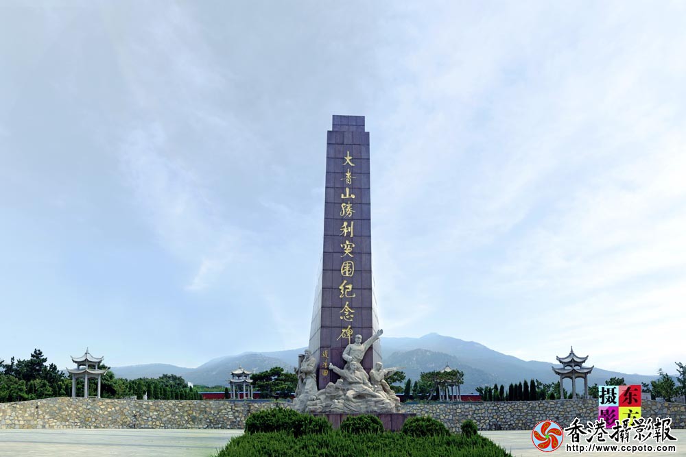 大青山突围胜利纪念馆雕塑1..jpg