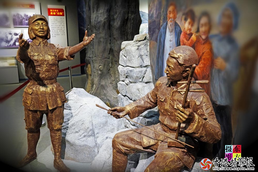 大青山突围胜利纪念馆雕塑5..jpg