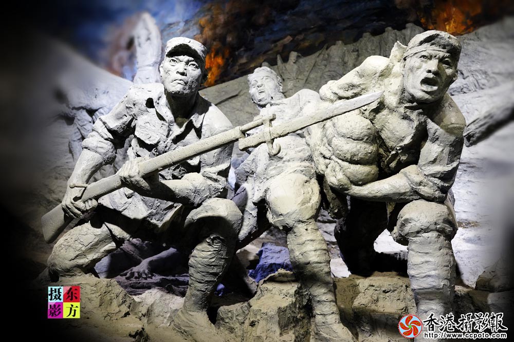 大青山突围胜利纪念馆雕塑8..jpg