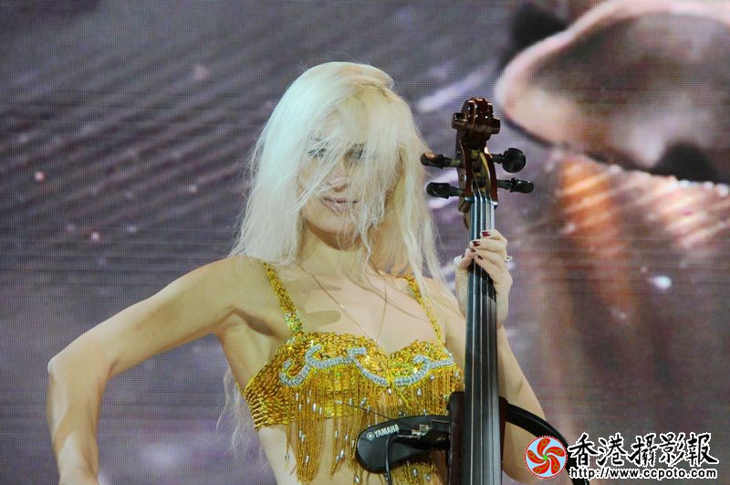 美女提琴手