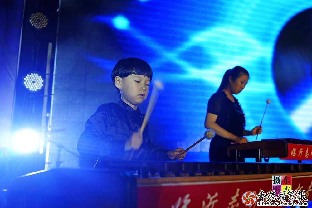 百变辣妈颁奖盛典随拍6..jpg