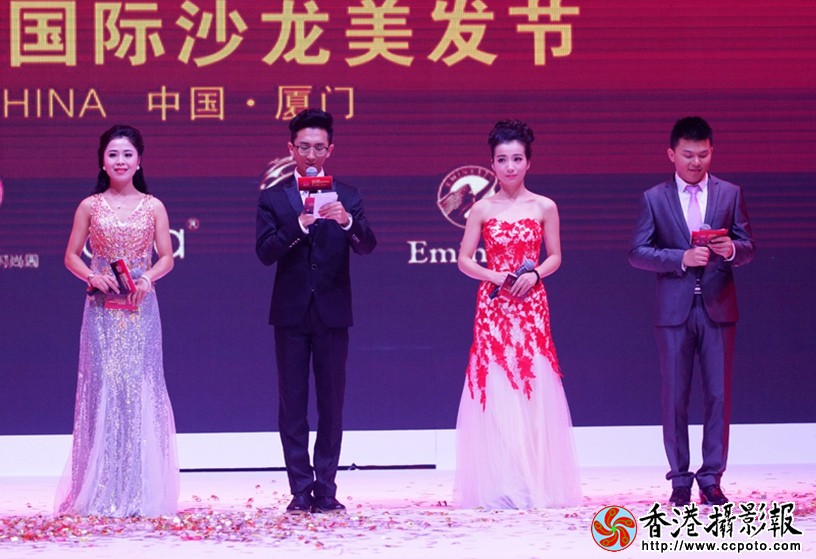 专业的主持人队伍.jpg