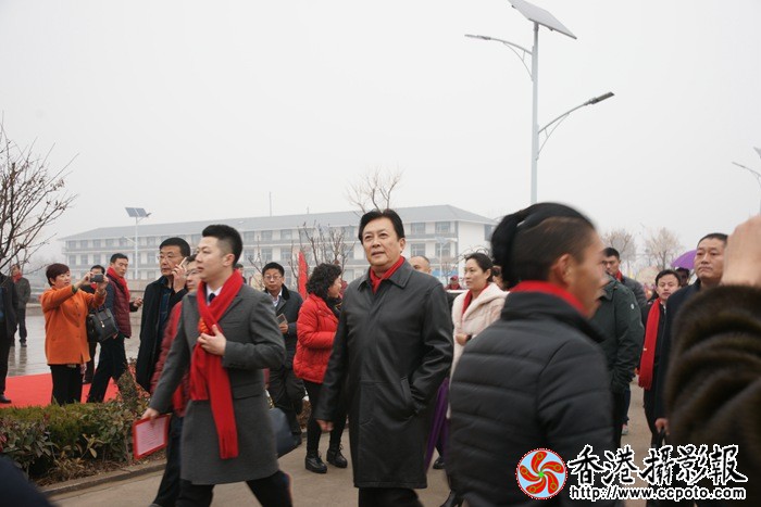 唐国强一行参观妙府万吨酒窖