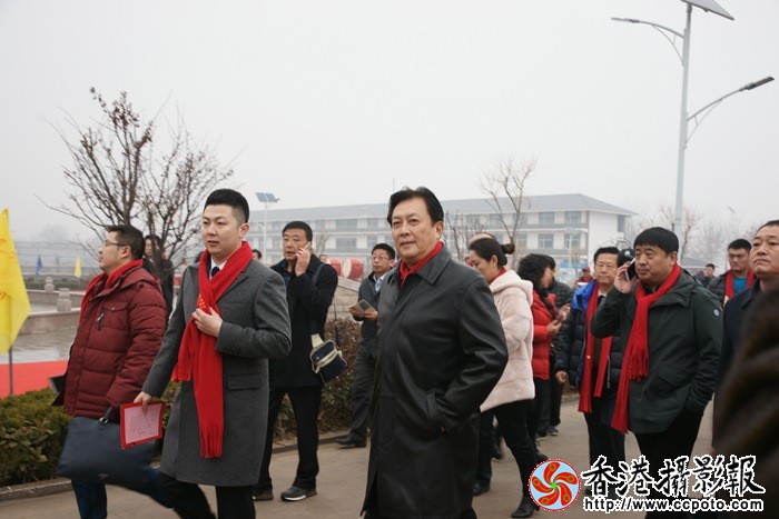 唐国强一行参观妙府万吨酒窖