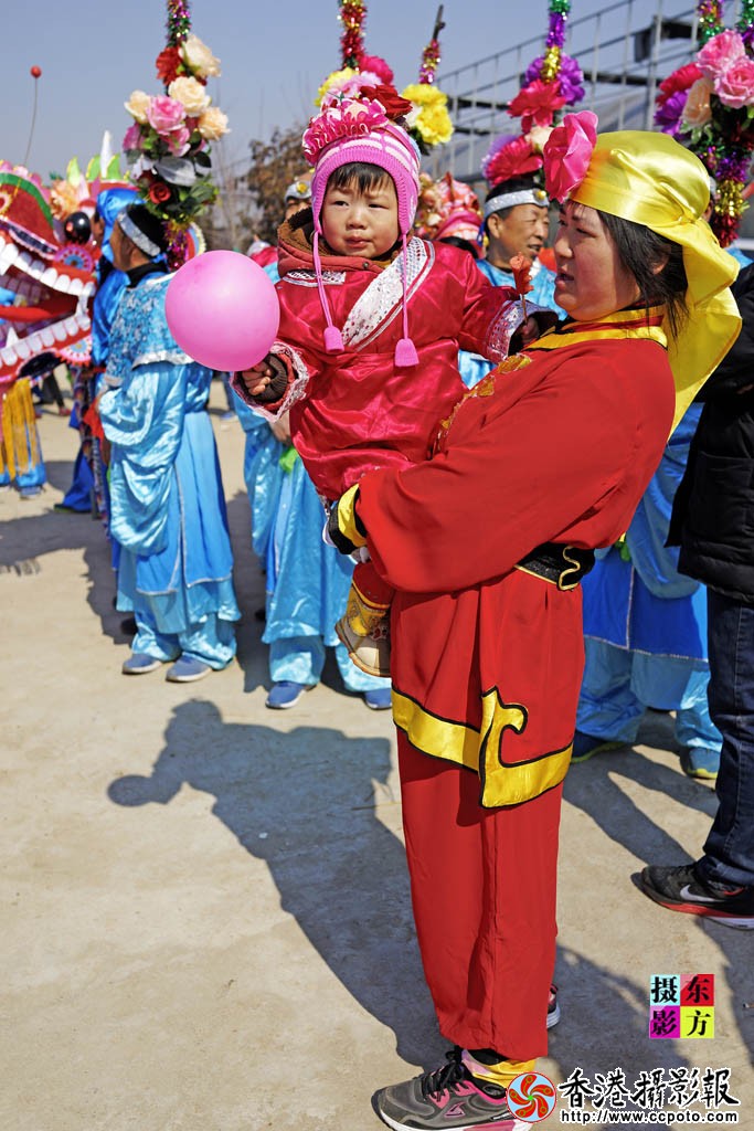 地上宝贝杠上花4..jpg