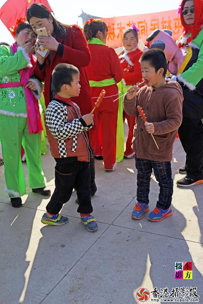 孩子们的秧歌节9..jpg