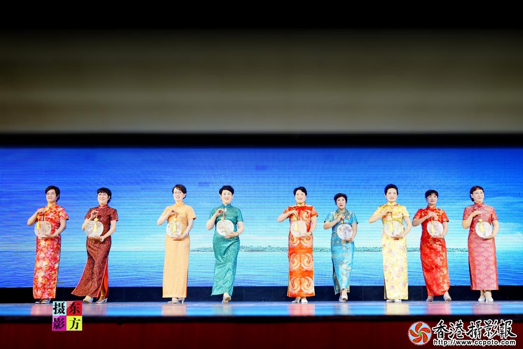 旗袍秀美1..jpg