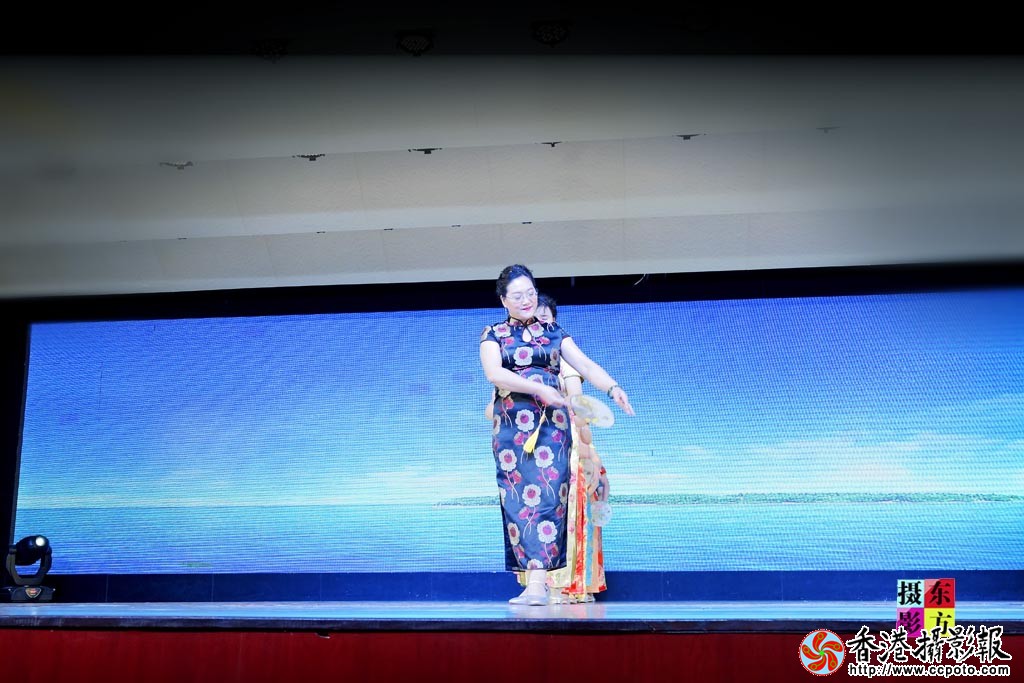 旗袍秀美4..jpg