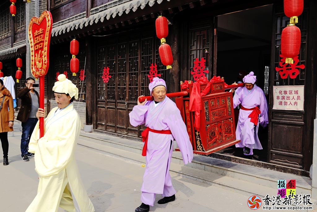 龙园古代婚嫁实景表演1..jpg